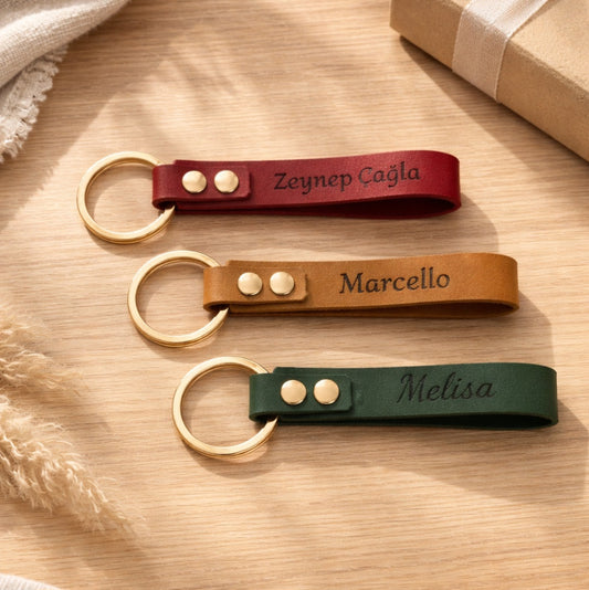 Personalisierter Schlüsselanhänger aus Wildleder