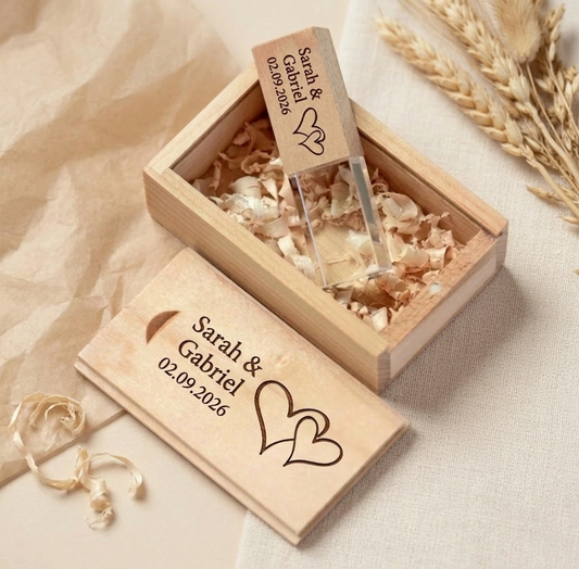Personalisierte Holzbox mit 64 GB USB-Stick
